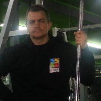 Sebastian Stępniak - trener personalny w siłowni Testosteron Club w Skierniewicach